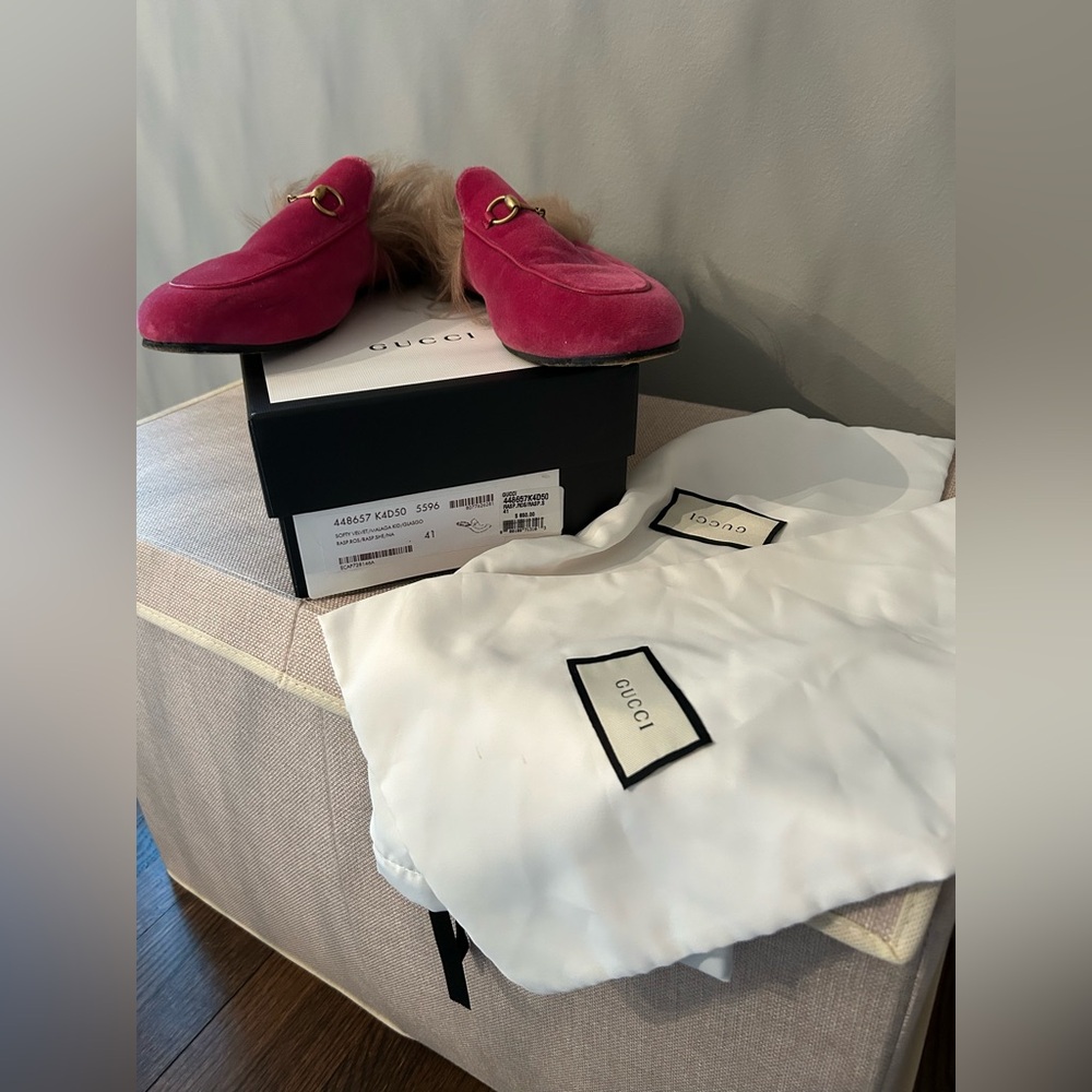 Authentic Gucci velvet Princetown loafer with fur